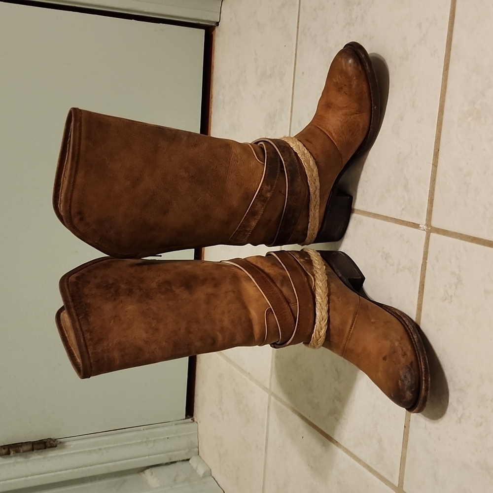 Freebird by Steven Drove Boots - Picture 5 of 11